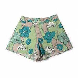 NWOT VICI Floral Shorts – Size Medium – Green & Teal Retro Print